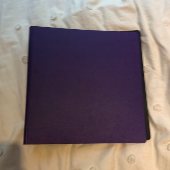 binder - Picture 1 of 2